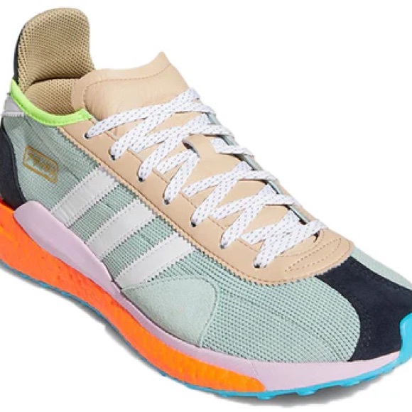 Adidas x Pharrell Tokio Solar Hu 'Friendship Pack - Picture 4 of 5